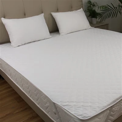 Mattress Protector with Corner Straps
